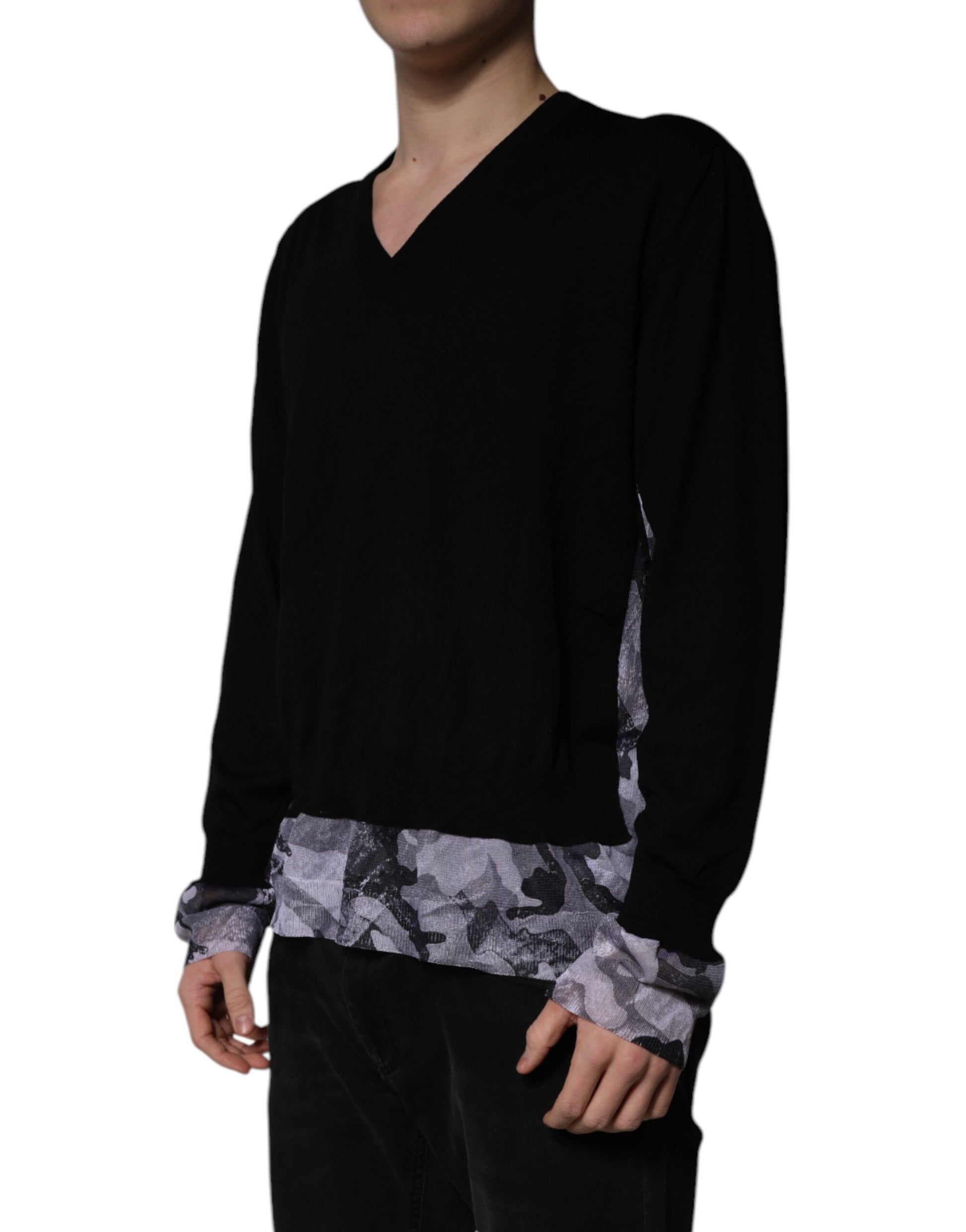 Black Camouflage V-neck Pullover Sweater
