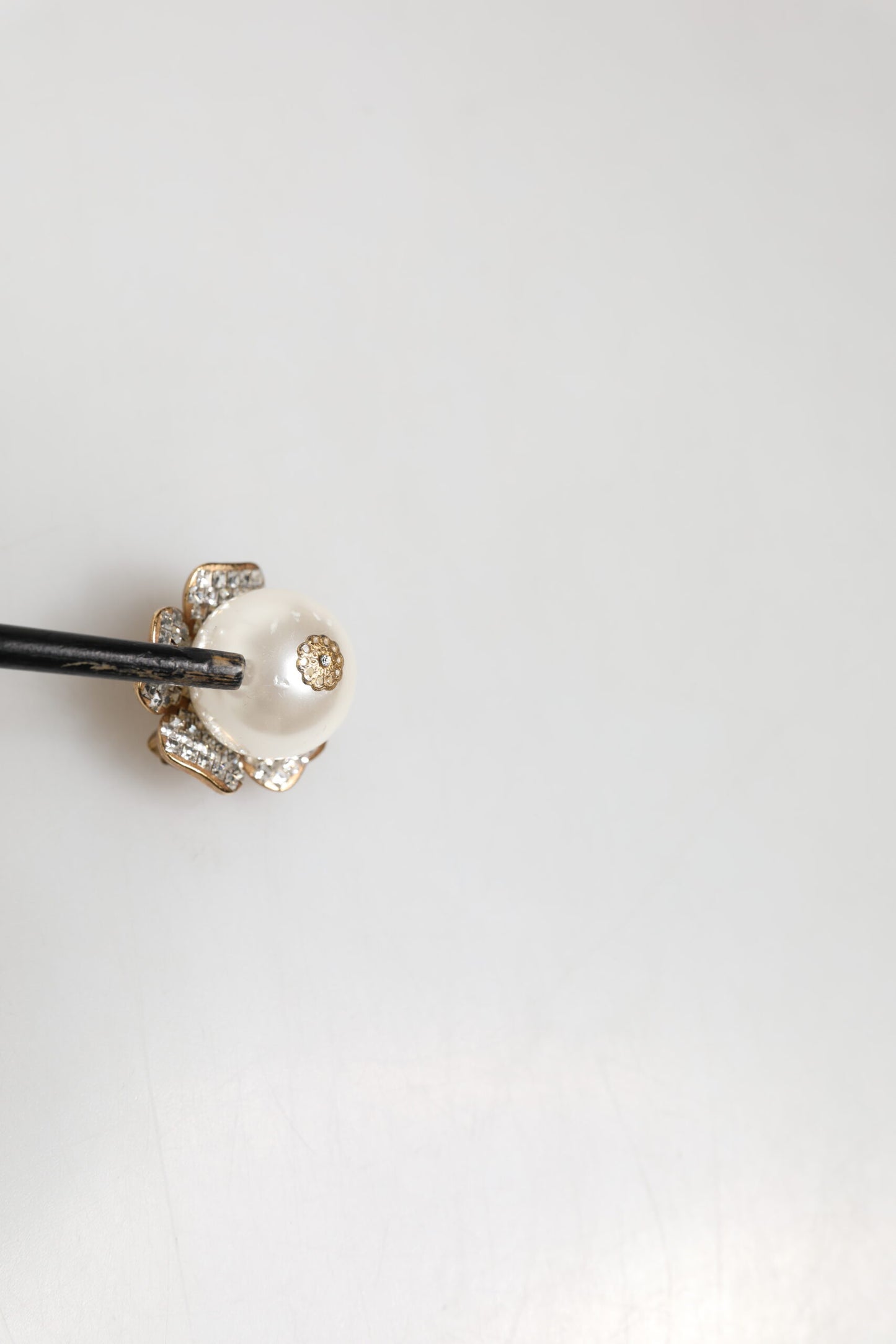 Gold Tone Maxi Faux Pearl Floral Clip-on Jewelry Earrings